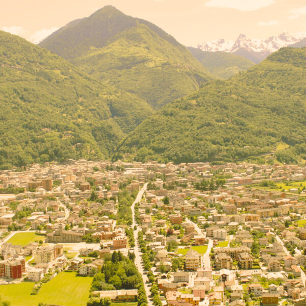 Bassa Valtellina, un gioiello incastonato tra lago e montagna